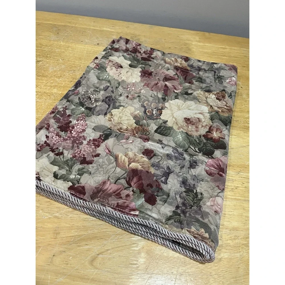 Vtg Floral Cottagecore Maroon Cream 48x17